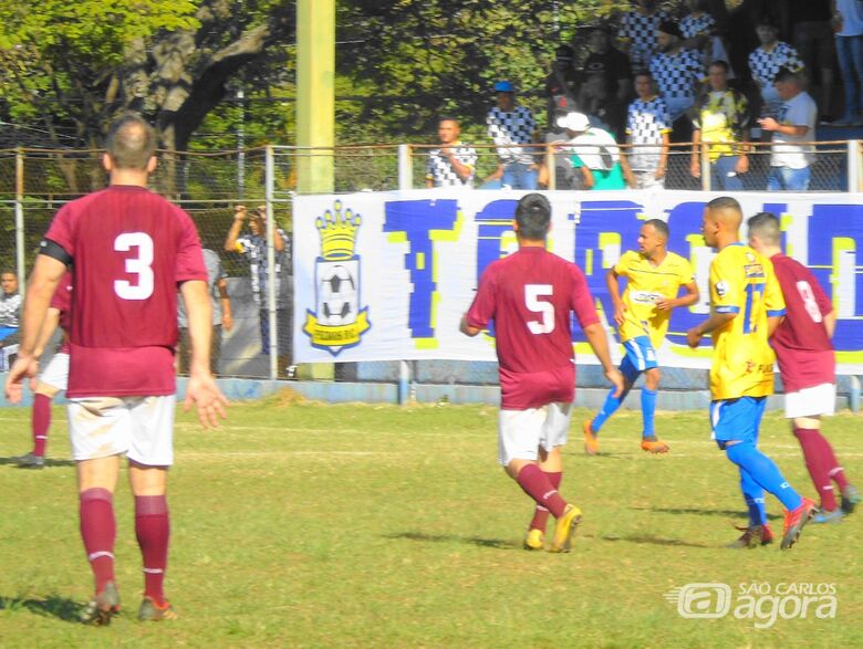 Quartas de final agitou a manhã de domingo: bons jogos pelo Amadorzão - Crédito: Divulgação