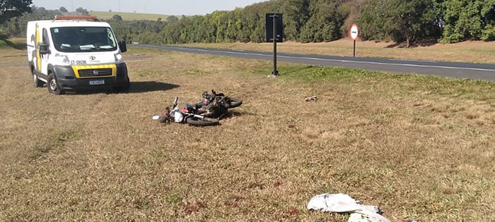 Motociclista perde a perna após acidente na Washington Luís - Crédito: redes sociais