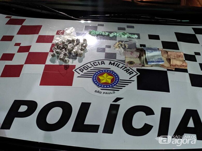 Jovem é detido por tráfico de drogas no Jardim Gonzaga - Crédito: Maycon Maximino