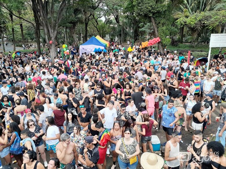 Concentração da última parada lgbtqia+ realizada em 2019 no Parque Infantil - - Crédito: Foto: Tetê Viviani/Reprodução Araraquaraagora