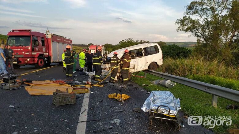 Acidente deixa três mortos na SP-215, entre São Carlos e Descalvado - Crédito: Maycon Maximino