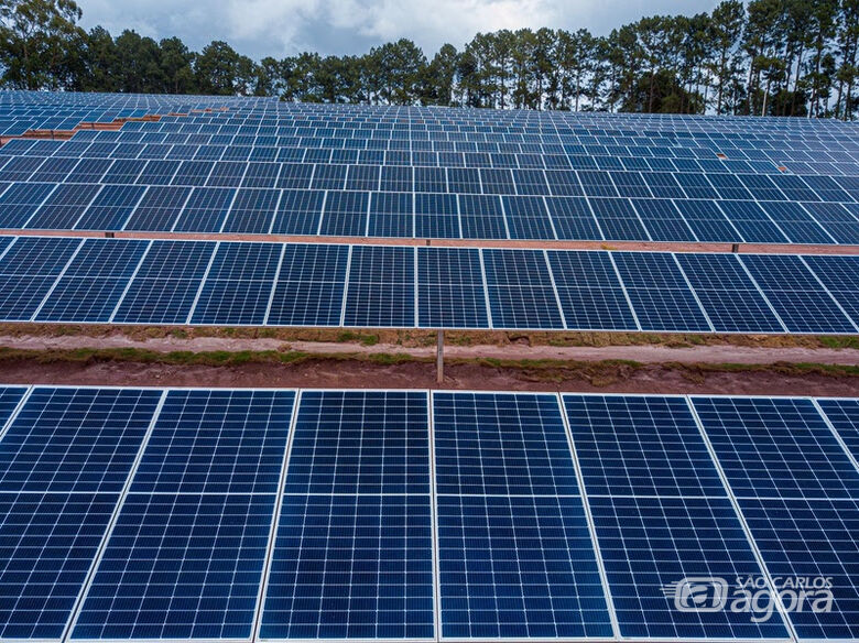 Contrato tem duração de 15 anos para a autoprodução de 30,50 MWac de energia solar -