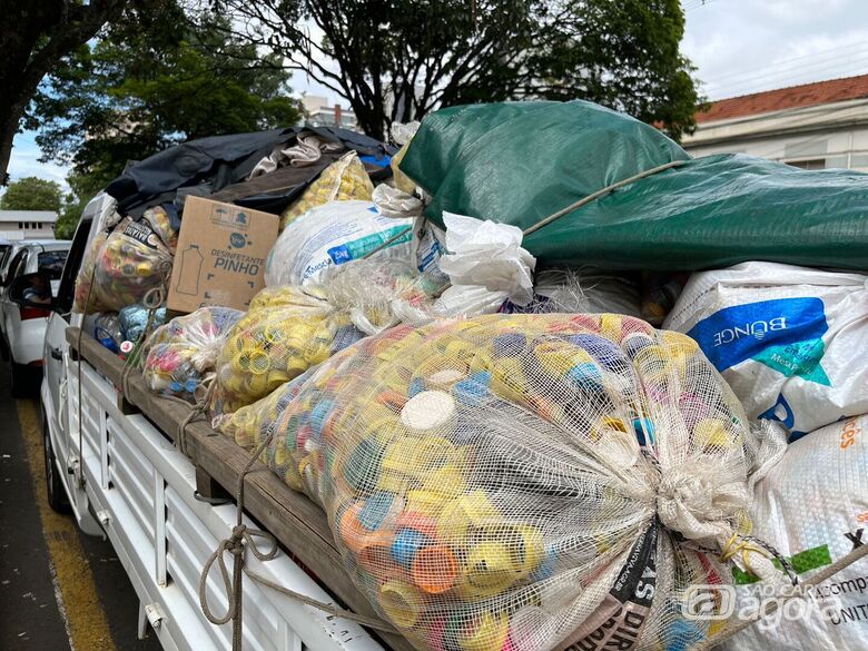CompeTUSCA 2022 arrecada 402 galões de 5 litros com tampinhas de garrafas pet - Crédito: Divulgação