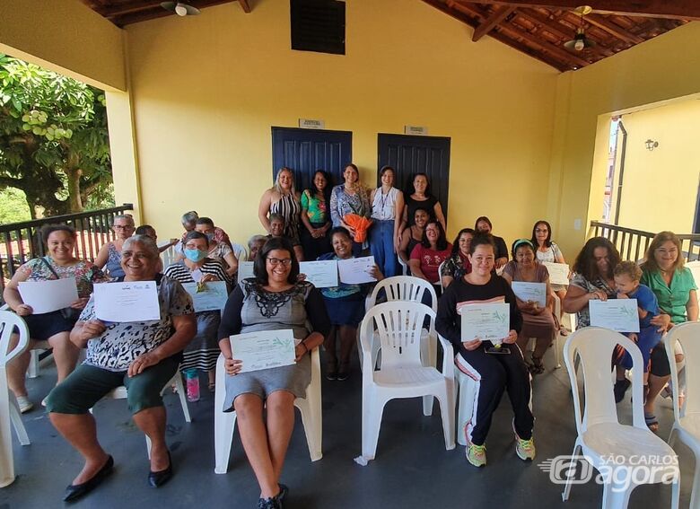 Alunos da Casa Amarela em Santa Eudóxia recebem certificados - Crédito: Divulgação