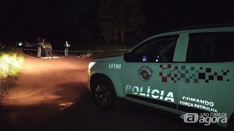 Dois corpos são encontrados com marcas de tiros em São Carlos - Crédito: Maycon Maximino
