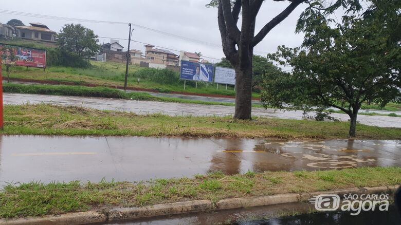 Córrego está prestes a transbordar - Crédito: Prefeitura Municipal
