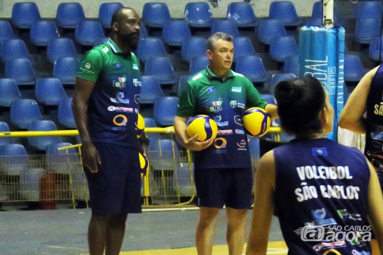 Balú e Pan durante treinos da equipe que se prepara para a Superliga B - Crédito: Jonas Bezerra