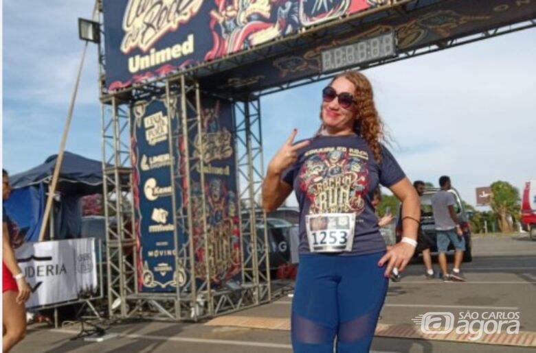 Rhosy diz que realiza atividades físicas para manter a saúde e diariamente faz musculação e exercícios aeróbicos em academia - Crédito: Divulgação