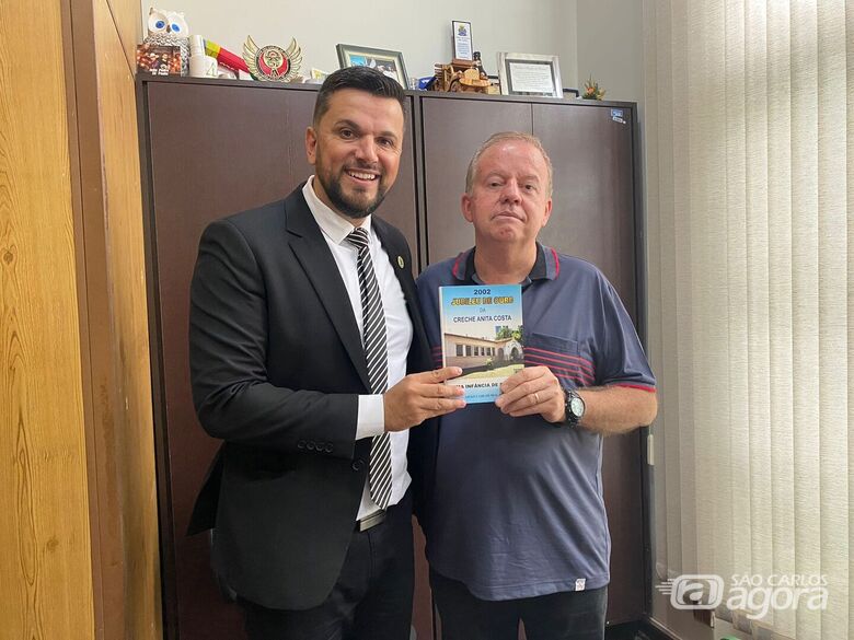 Vereador Rodson recebe artista plástico Claudio Rosante - Crédito: Divulgação
