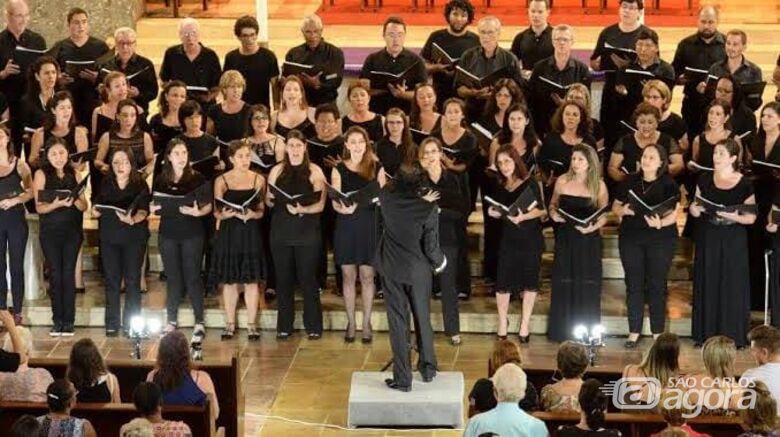 Coral da USP se apresenta na Catedral de São Carlos - Crédito: Divulgação