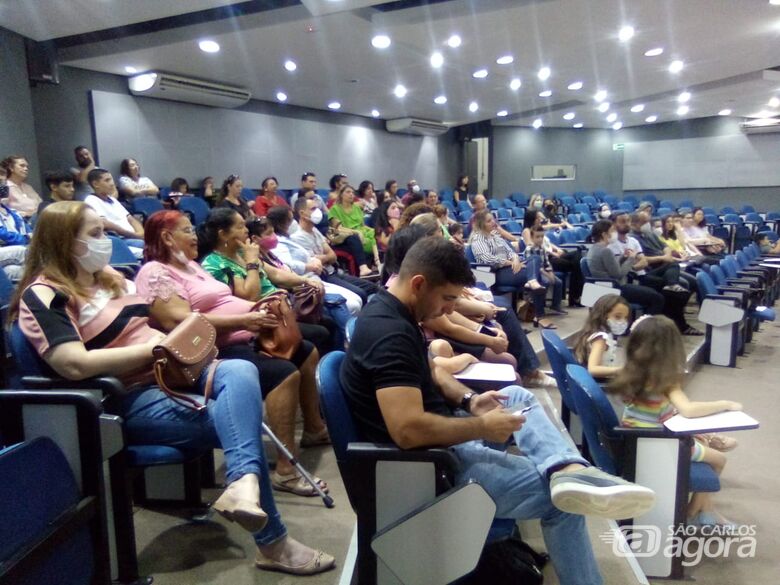 Vencedores da atividade educacional recebem certificados - Crédito: Divulgação