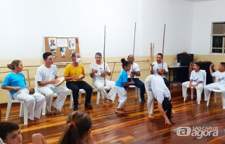 Apresentação especial marca o último encontro do ano entre o Grupo de Capoeira do Centro Cultural de Ibaté - Crédito: Divulgação