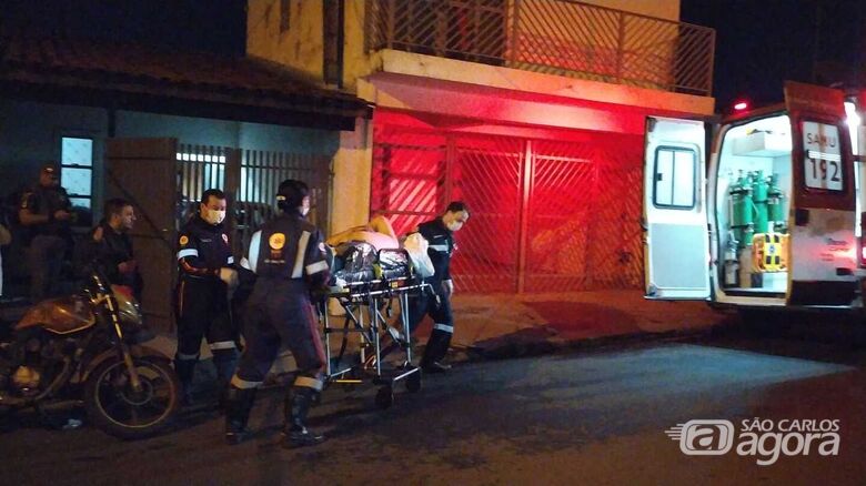 Momento em que motoboy era socorrido - Crédito: Maycon Maximino