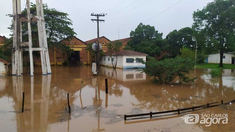 Região do Exposhow fica alagada com a chuva desta quinta-feira - Crédito: Maycon Maximino