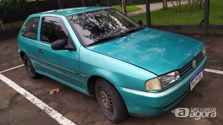 Após ser flagrado com carro furtado em Brotas, homem tenta fugir da PM em São Carlos - Crédito: Maycon Maximino