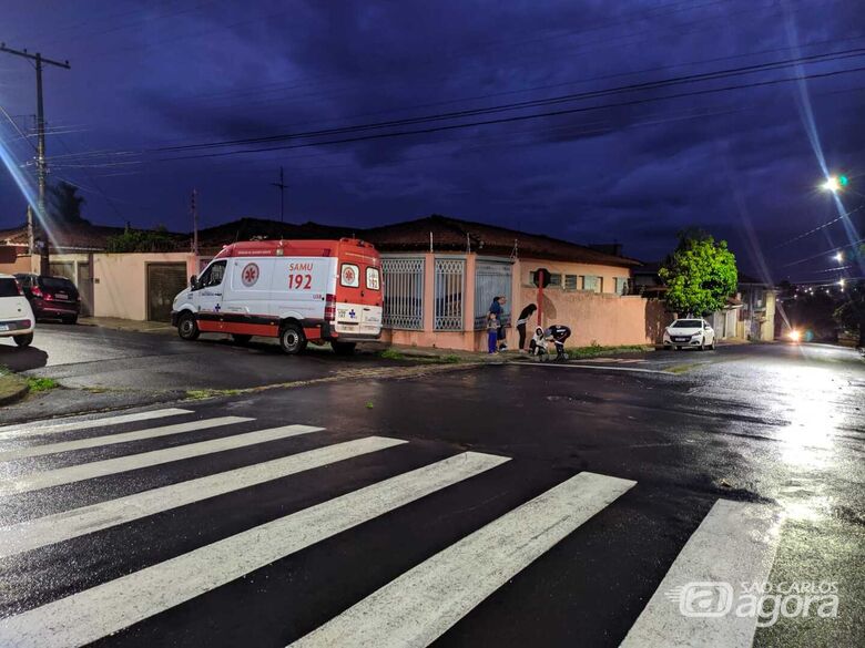 Motociclista fica ferida após se envolver em acidente na Vila Nery - Crédito: Maycon Maximino
