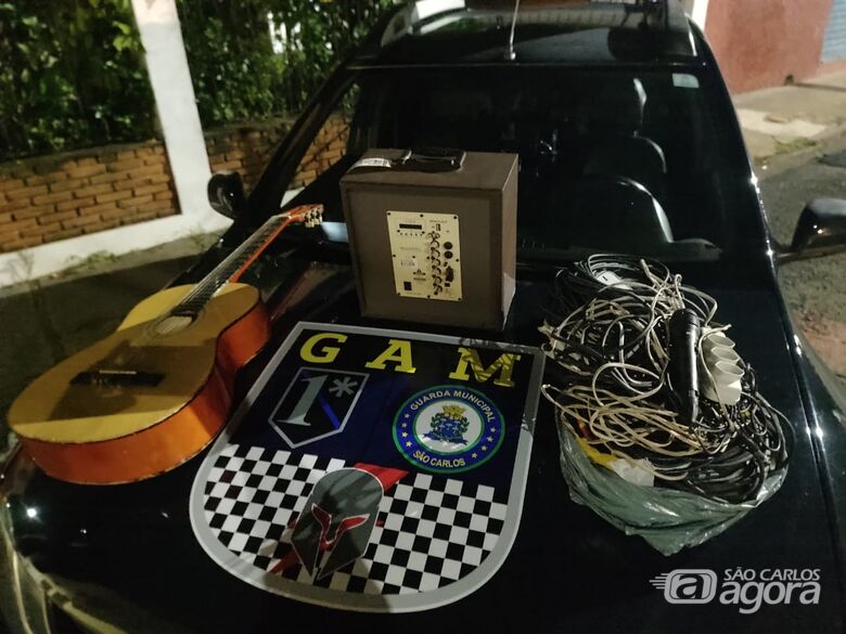 Homem é detido pela equipe GAM após furtar escola de música na Vila Faria - Crédito: divulgação/GCM