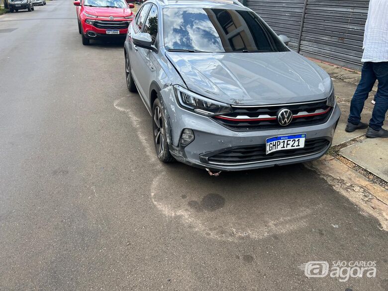 Carro clonado é apreendido pela PM após acidente na Vila Prado - Crédito: Whatsapp SCA