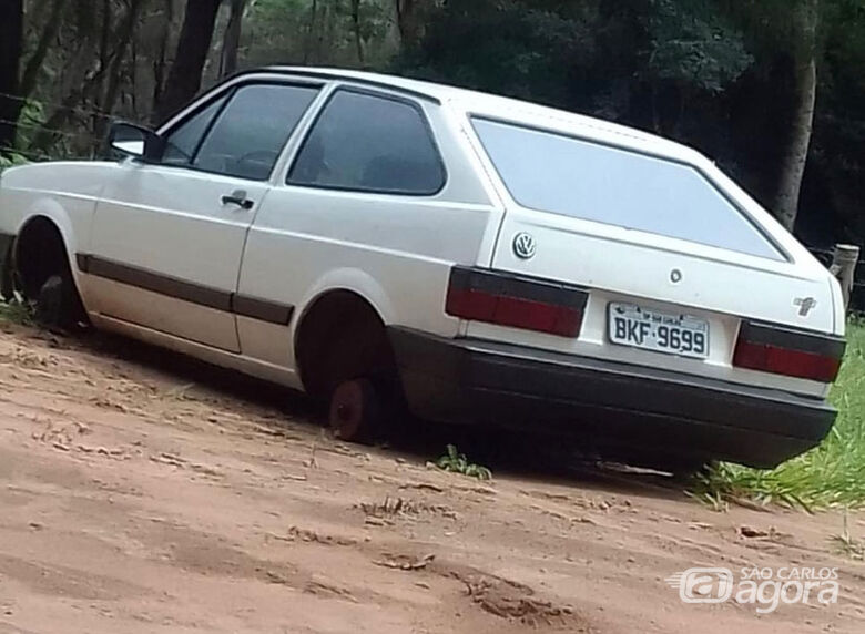 Gol furtado é encontrado sem as rodas na área rural - Crédito: Whatsapp SCA