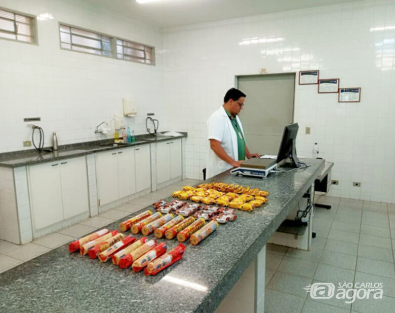 Ipem-SP realiza operação para verificar peso e quantidade de produtos consumidos no ambiente escolar - Crédito: Divulgação