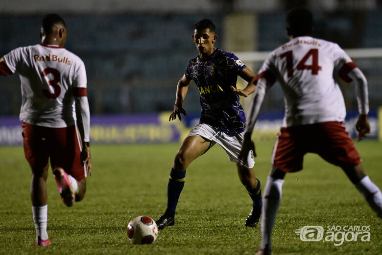 Em nome inspirada, Bragantino não tomou conhecimento do São Carlos e goleou no Luisão - Crédito: Ronaldo Barreto/São Carlos FC