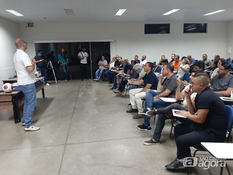 Coquetel marcou a apresentação das equipes que disputarão o grupo 19 da Copinha em São Carlos - Crédito: Divulgação