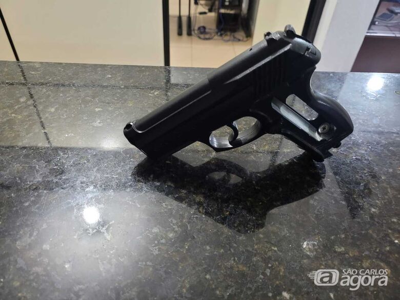 O simulacro foi apreendido pela Polícia Militar - Crédito: Divulgação