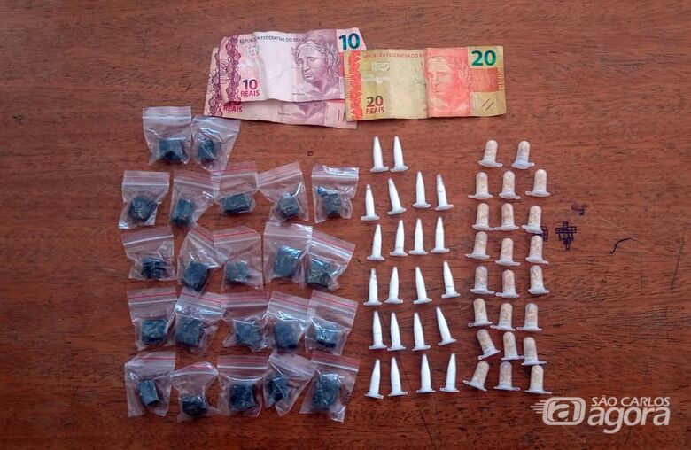 A droga foi apreendida pelos policiais militares - Crédito: Divulgação