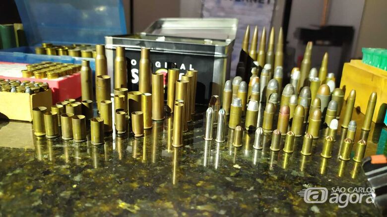 Briga entre vizinhos termina em apreensão de arma e munições - Crédito: Maycon Maximino