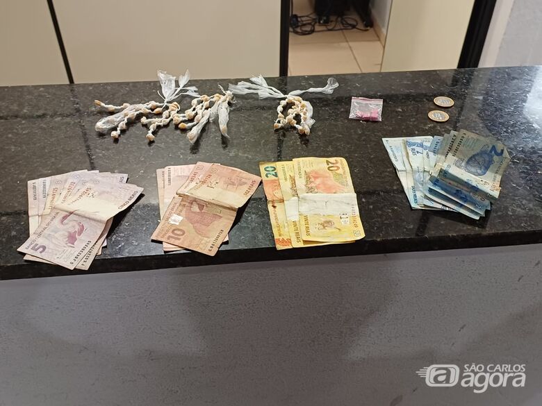 Jovem é detida por tráfico de drogas no Jardim Gonzaga -