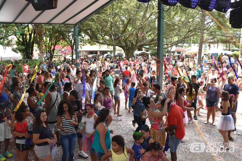 São Carlos Clube - Carnaval 2023: Confira a programação e venha cair na  folia!