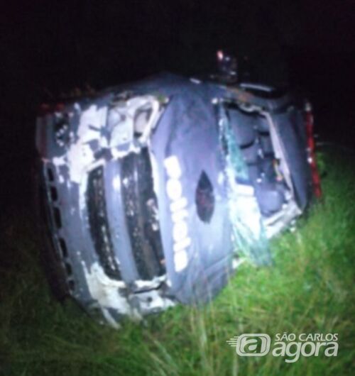 Viatura do BAEP capota na rodovia Washington Luís - Crédito: Araraquara Agora