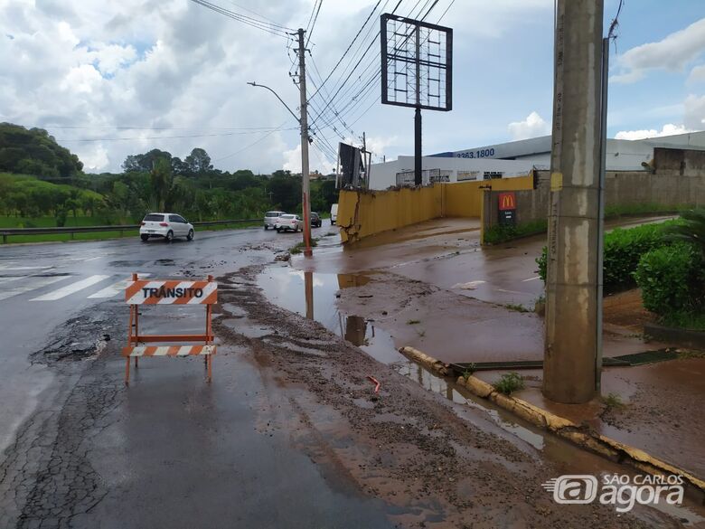 Rotatória do Cristo precisou ser parcialmente interditada na tarde desta segunda-feira - Crédito: divulgação