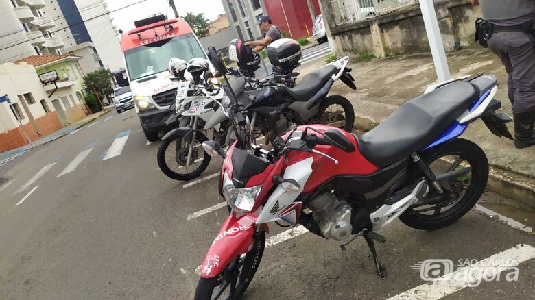 Colisão entre carro e moto é registrada no Centro - Crédito: Maycon Maximino
