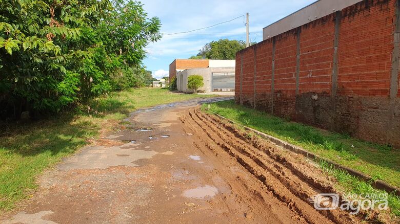 Rua sem pavimentação no Jardim Itamaraty - Crédito: divulgação