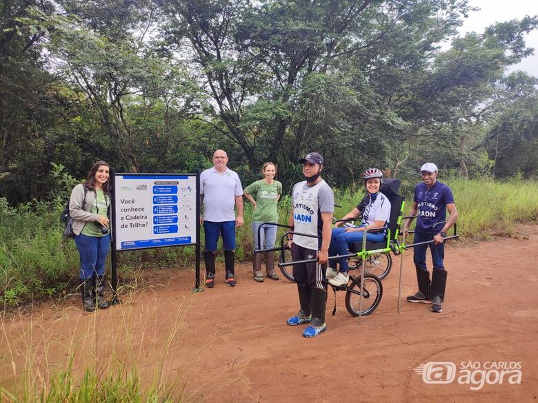 Secretaria oferece cadeira de trilha adaptada para passeio no cerrado - Crédito: Divulgação