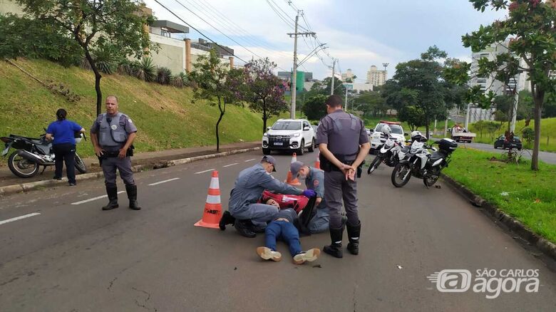 Motociclista fica ferido após acidente na Bruno Ruggiero Filho - Crédito: Maycon Maximino