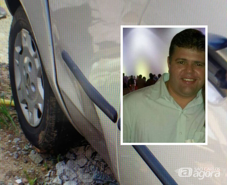 Ford Ka com a lateral amassada e no detalhe a vítima, Odair - Crédito: Maycon Maximino