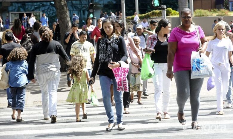 Mulheres caminhando - Crédito: © Arquivo/Agência Brasil