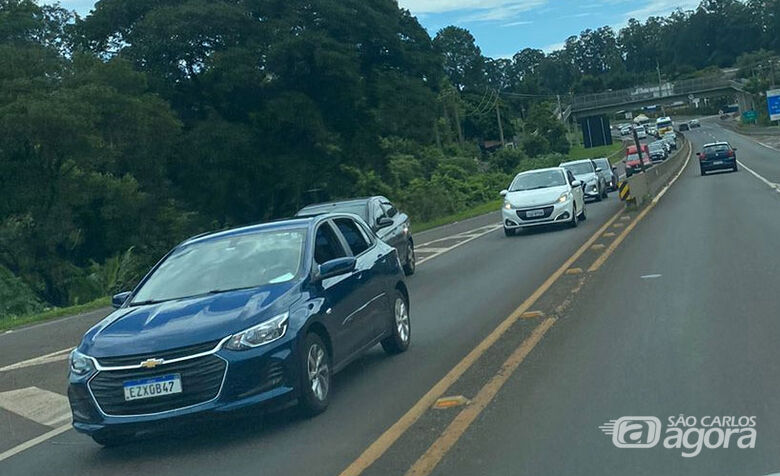SP-318 no entroncamento com a Washington Luís com o trânsito carregado - Crédito: SCA