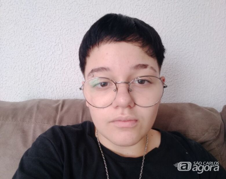 Maria Clara está desaparecida e mãe, desesperada - Crédito: Divulgação