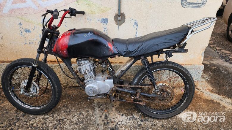 Uma das motos apreendidas pela PM - Crédito: Divulgação
