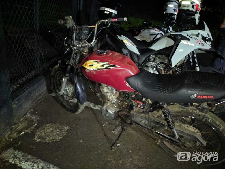 Moto furtada durante a madrugada é localizada no Jardim Ipanema - Crédito: Maycon Maximino