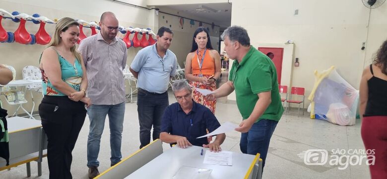 Prefeitura emite ordem de serviço para obras no Cemei Maria Alice Vaz de Macedo -