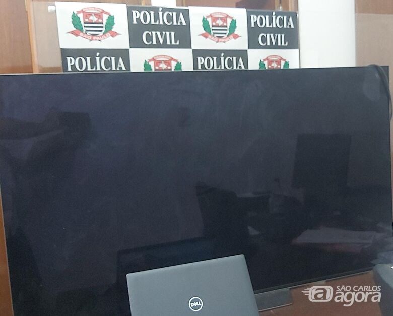 TV e notebook furtados foram localizados em casa no Santa Felícia - Crédito: Divulgação