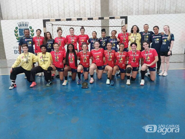 É só alegria: atletas do time são-carlense comemoram a primeira conquista de 2023 - Crédito: Divulgação