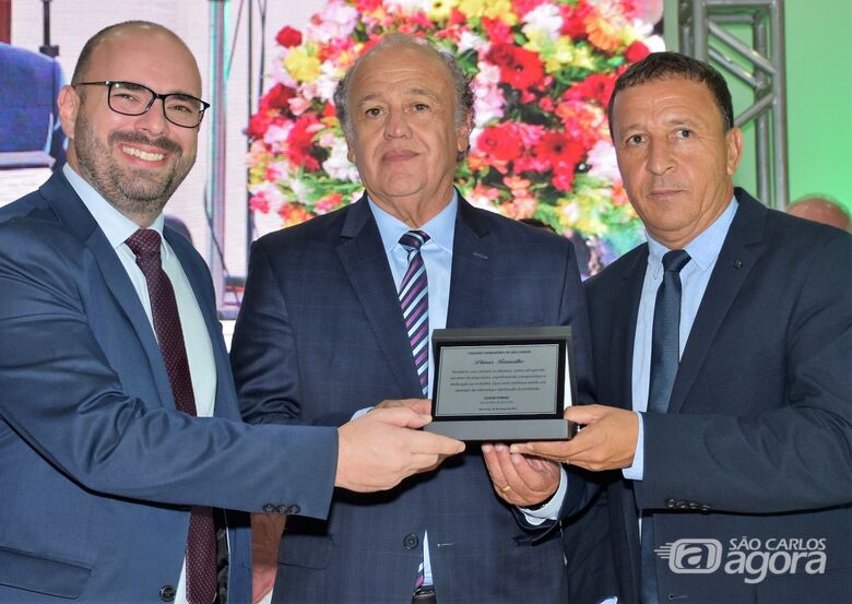 Prefeitura congratula Dimas Ramalho pelo título de cidadão honorário -