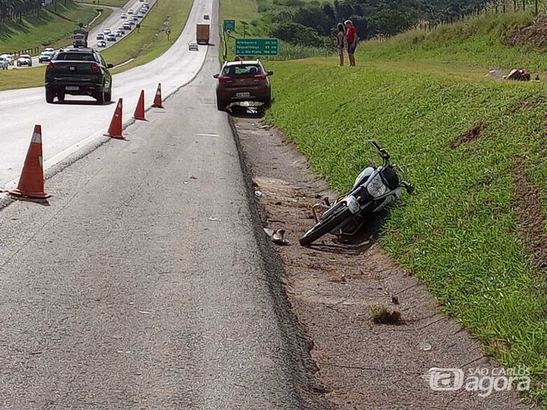 Motociclista sofre ferimentos graves após se envolver em acidente na Washington Luís - Crédito: Rota das notícias