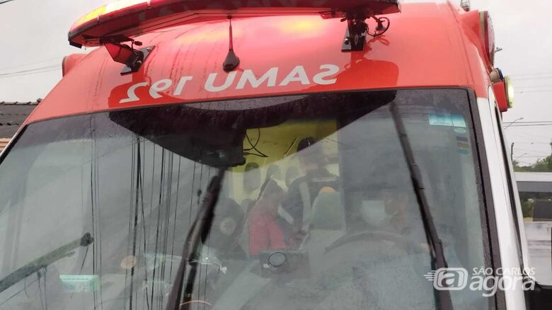 Mulher é atingida na cabeça com golpe de facão na Vila Jacobucci - Crédito: Maycon Maximino