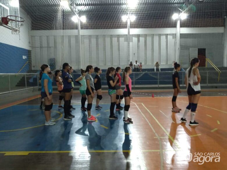 Equipe de vôlei sub19 treina para o retorno às competições em alto rendimento - Crédito: Zé_Photografic